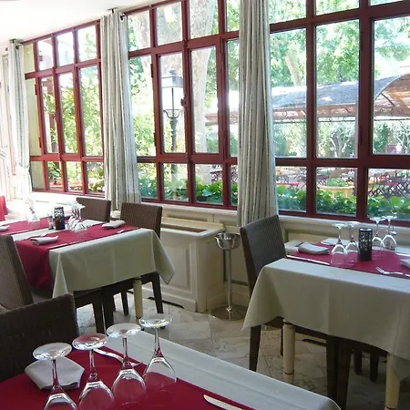 Hotel De 3*