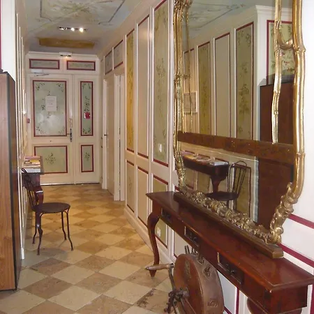 Hotel De Correns